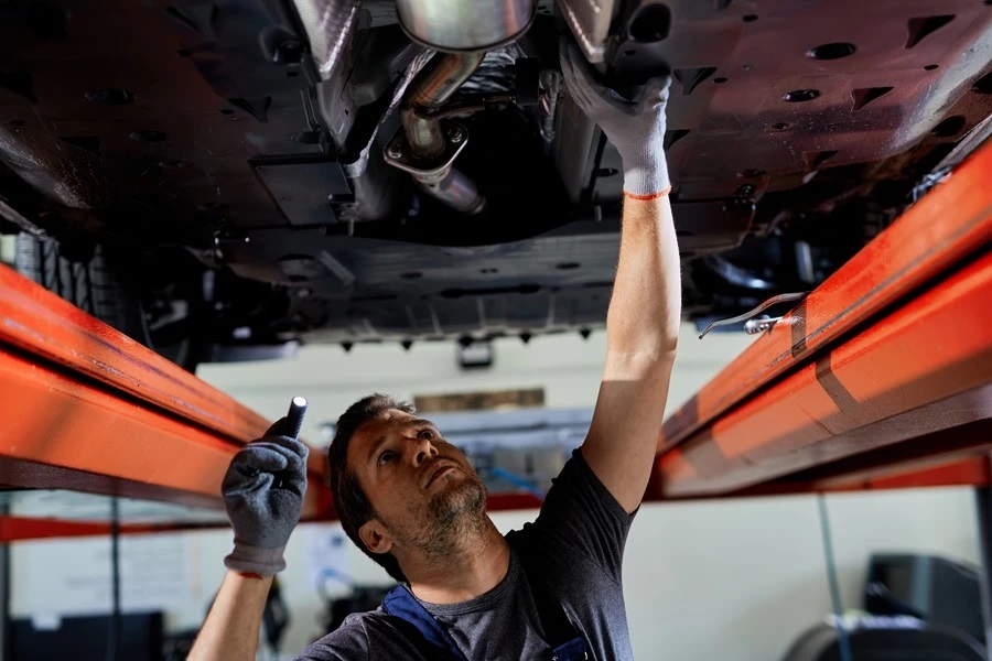 Fixing Car Interior Leaks and Water Damage: A Comprehensive Guide